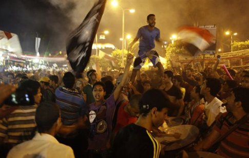 Συναντήσεις με απεσταλμένους ΗΠΑ και ΕΕ -  Πρώτη ένδειξη διάθεσης διαπραγμάτευσης από τους υποστηρικτές του Μόρσι - Φωτογραφία 1
