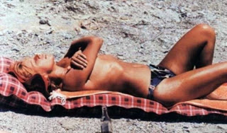 H 40χρονη Αλίκη Βουγιουκλάκη τοπλες στην παραλία - Δείτε φωτο - Φωτογραφία 1