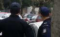 Πάτρα: Αστυνομικοί σταματούν πολίτες στη μέση του δρόμου και τους ελέγχουν αν χρωστούν στην Eφορία!
