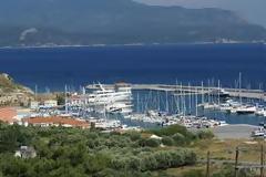 Παράνομη η πώληση της μαρίνας Πυθαγορείου στους Τούρκους!