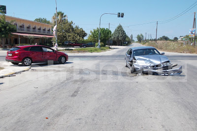 Ηλεία: Σύγκρουση οχημάτων με τραυματισμό στη διασταύρωση της Aνδραβίδας - Φωτογραφία 3