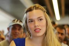 ΔΙΑΚΡΙΤΙΚΗ ΚΑΙ ΕΝΤΥΠΩΣΙΑΚΗ Η Κα ΣΑΒΙΟΛΑ! *PHOTOS*