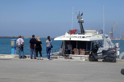 Τον βρήκαν νεκρό μέσα σε θαλαμηγό στο λιμάνι του Ηρακλείου - Φωτογραφία 2