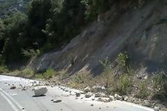 Φθορές σε περισσότερα από 300 σπίτια και κατολισθήσεις προκάλεσε ο σεισμός στην περιοχή της Αμφίκλειας - Δείτε φωτο