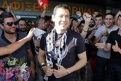 Ο Λουτσιάνο Γκαλέτι στα... Σταυράκια Ηρακλείου!