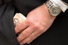 Προσοχή! Δανειολήπτες πέφτουν θύματα απατεώνων