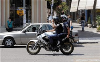 Ένοπλη ληστεία σε εφορεία στη Θεσσαλονίκη - Φωτογραφία 1