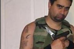Σοκ στο διαδίκτυο - Σκότωσε τη γυναίκα του και ανέβασε τη φωτογραφία με το πτώμα της στο facebook