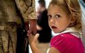Ωράριο στρατιωτικών - Πρόταση για προσέλευση μία ώρα αργότερα για στρατιωτικούς γονείς