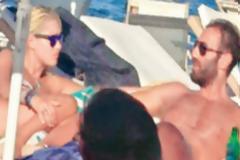 Ποια είναι η εκρηκτική ξανθιά που πήρε το μυαλό του Αντώνη Κανάκη;