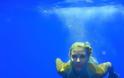 Οι sexy υποβρύχιες φωτογραφίες της Ελένης Μενεγάκη! - Φωτογραφία 1
