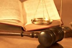 ΒΟΜΒΑ: Μέσα στο κατακαλόκαιρο η ανακρίτρια απαλάσσει τους μανδαρίνους της ΕΛΣΤΑΤ για το μεγάλο σκάνδαλο που καταβαράθρωσε τη χώρα