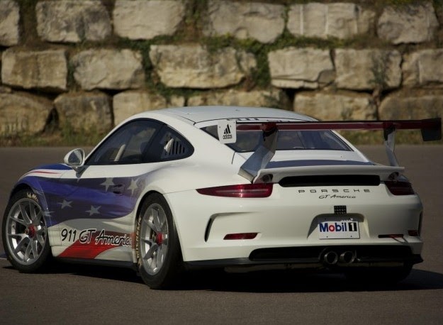 Για τους λάτρεις των super cars: H αγωνιστική Porsche 911 GT America - Φωτογραφία 2