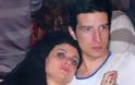 Πάτρα: Στον πεζόδρομο της Pήγα Φεραίου χεράκι χεράκι η γοητευτική ηθοποιός Τάνια Τρύπη με τον νεότερο σύντροφο της