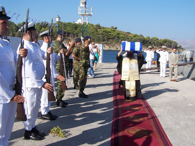 Συμμετοχή του Πολεμικού Ναυτικού στη Μεταφορά Ιερών Λειψάνων Εθνομάρτυρος Μητροπολίτη Χίου Πλάτωνος Φραγκιάδη - Φωτογραφία 3