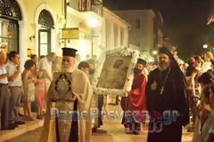 Πλήθος κόσμου στη Λιτάνευση της Εικόνας της Παναγίας στην Πρέβεζα [photo+video]