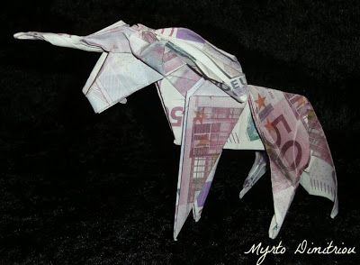 Δείτε τη μοναδική Ελληνίδα, κάτοχο ρεκόρ Guiness που σχεδιάζει τα πάντα με τη μέθοδο του Origami [pics] - Φωτογραφία 6