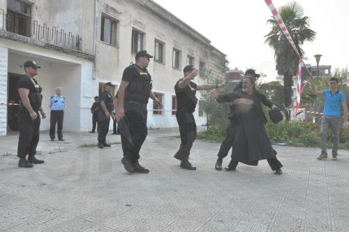 Αλβανοί γκρέμισαν τις καμπάνες σε εκκλησία στην Πρεμετή! - Φωτογραφία 2