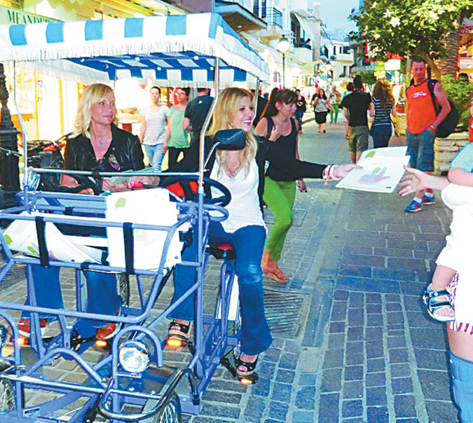 H αναδυόμενη Έλενα - της πλαζ και της πολιτικής - Φωτογραφία 5