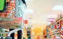 Εξαρση στις κλοπές σε σούπερ μάρκετ - Tρώνε τα κλεμμένα τρόφιμα μέσα στο κατάστημα