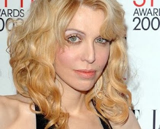 H ...εφιαλτική όψη της Courtney Love χωρίς μακιγιάζ! - Φωτογραφία 1