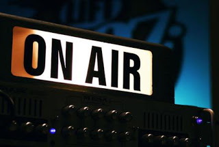 Πάτρα: Ραδιοφωνικός παραγωγός του REAL FM απέτρεψε, on air, αυτοκτονία ηλικιωμένης - Φωτογραφία 1