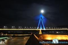 Πανσέληνος στο κάστρο του Αντιρρίου με θέα τη γέφυρα