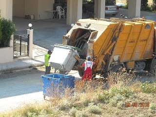 ΑΠΟΚΑΛΥΠΤΙΚΟ:Πού αδειάζουν τους μπλε κάδους ανακύκλωσης; - Φωτογραφία 1