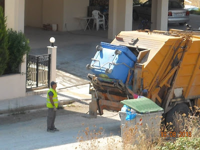 ΑΠΟΚΑΛΥΠΤΙΚΟ:Πού αδειάζουν τους μπλε κάδους ανακύκλωσης; - Φωτογραφία 3