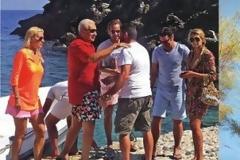 Η Ελένη συνεχίζει τις διακοπές της!