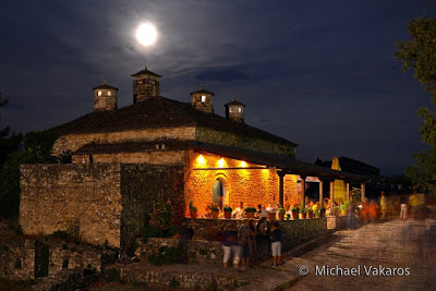 Νύχτα με πανσέληνο στην Ακρόπολη Ιτς Καλέ του Κάστρου των Ιωαννίνων - Φωτογραφία 3