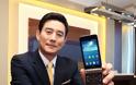 Samsung: Παρουσίασε το διπλής οθόνης flip-phone Galaxy Golden