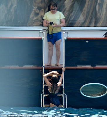 Με πολυτελές σκάφος στο Ιόνιο η πρωταγωνίστρια του Sex and The City, Sarah Jessica Parker και ο Jeremy Irons - Δείτε φωτο - Φωτογραφία 12