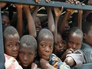 Νιγηρία: Διευθύντρια ορφανοτροφείου αιχμαλώτιζε και πωλούσε παιδιά - Φωτογραφία 1