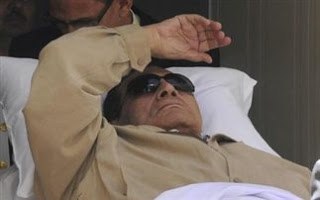 Αναβλήθηκε για τις 14 Σεπτεμβρίου η δίκη του Μουμπάρακ - Φωτογραφία 1