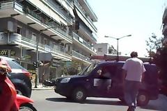 Κουλούρι παίρνουν οι πεζοί στα Τρίκαλα...
