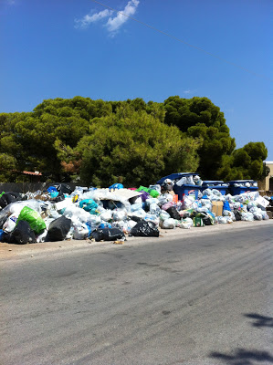 Απαράδεκτη η κατάσταση στην Αίγινα - Φωτογραφία 2