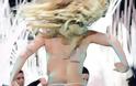 Η Lady Gaga με string στα MTV Video Music Awards 2013
