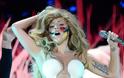 Η Lady Gaga με string στα MTV Video Music Awards 2013 - Φωτογραφία 2