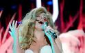 Η Lady Gaga με string στα MTV Video Music Awards 2013 - Φωτογραφία 5