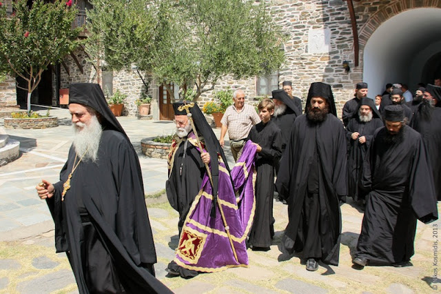 3513 - Επίσκεψη του Κουτλουμουσιανού Επισκόπου Λαμψάκου στο Άγιον Όρος - Φωτογραφία 3