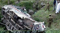 Κένυα: Ανατροπή λεωφορείου με 37 νεκρούς - Φωτογραφία 1