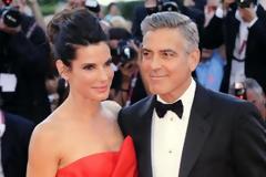 Αποκαλυπτική και σέξυ η Sandra Bullock στο 70ο Φεστιβάλ Βενετίας!