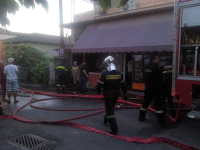Πρόλαβαν τα χειρότερα οι πυροσβέστες χθες βράδυ στο Λειανοκλάδι - Φωτογραφία 3