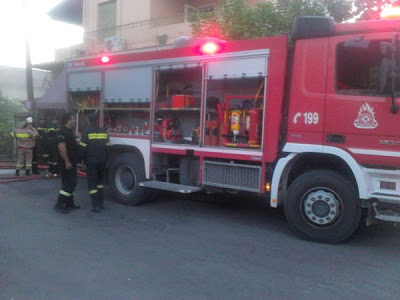 Πρόλαβαν τα χειρότερα οι πυροσβέστες χθες βράδυ στο Λειανοκλάδι - Φωτογραφία 4