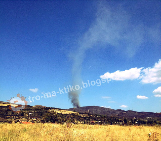 Ανεμοστρόβιλος με αποκαΐδια μεταξύ Λειβαδειάς -Διστόμου - Φωτογραφία 2