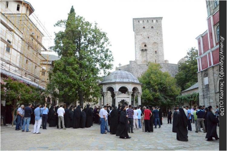 3530 - Το κτιτορικό μνημόσυνο στην Ιερά Μονή Ιβήρων του Αγίου Όρους - Φωτογραφία 4