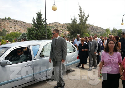 Τελευταίο αντίο στον Μιχάλη Ασλάνη - Δείτε φωτο-video - Φωτογραφία 3