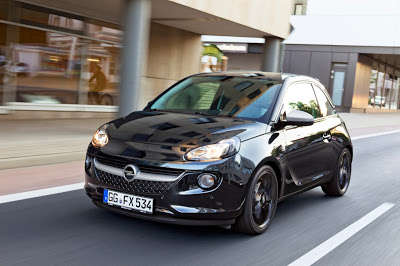 Παγκόσμια πρεμιέρα των Opel ADAM Black Link & White Link στην IAA - Φωτογραφία 4