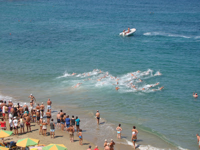 Το έλεγε η καρδούλα τους στον κολυμβητικό μαραθώνιο στη Νεά Χώρα - Φωτογραφία 4